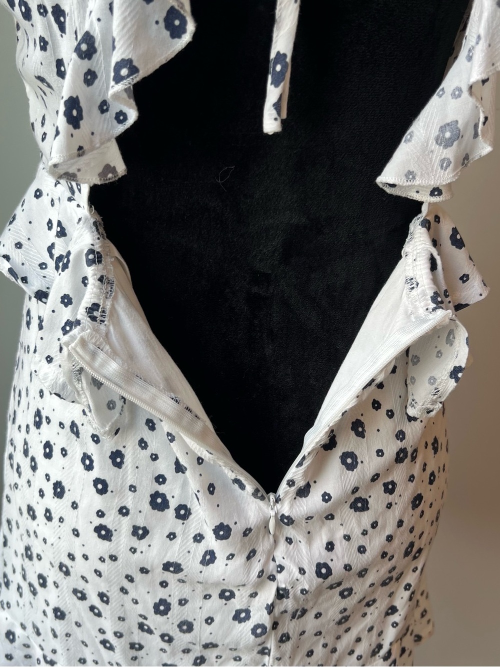 NWOT Princess Polly White and Navy Floral Cutout Mini Dress - US 8 - Picture 10 of 12